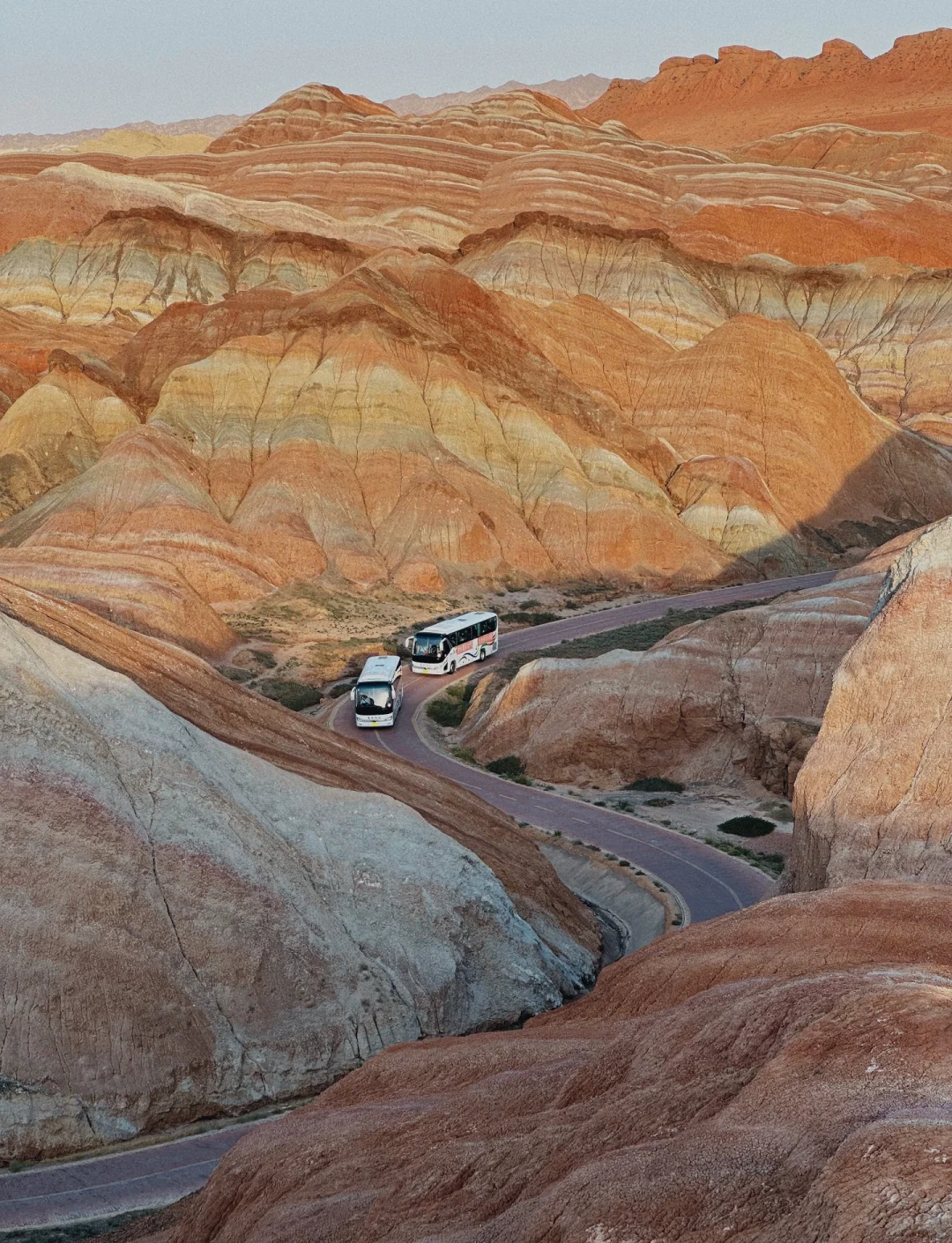 张掖七彩丹霞.张掖七彩丹霞景区？-第2张图片