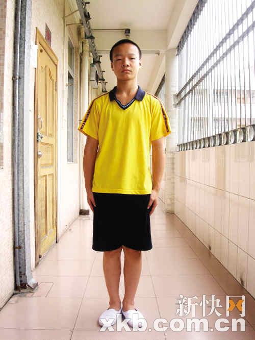 包含成都红衣小男孩事件的词条-第1张图片