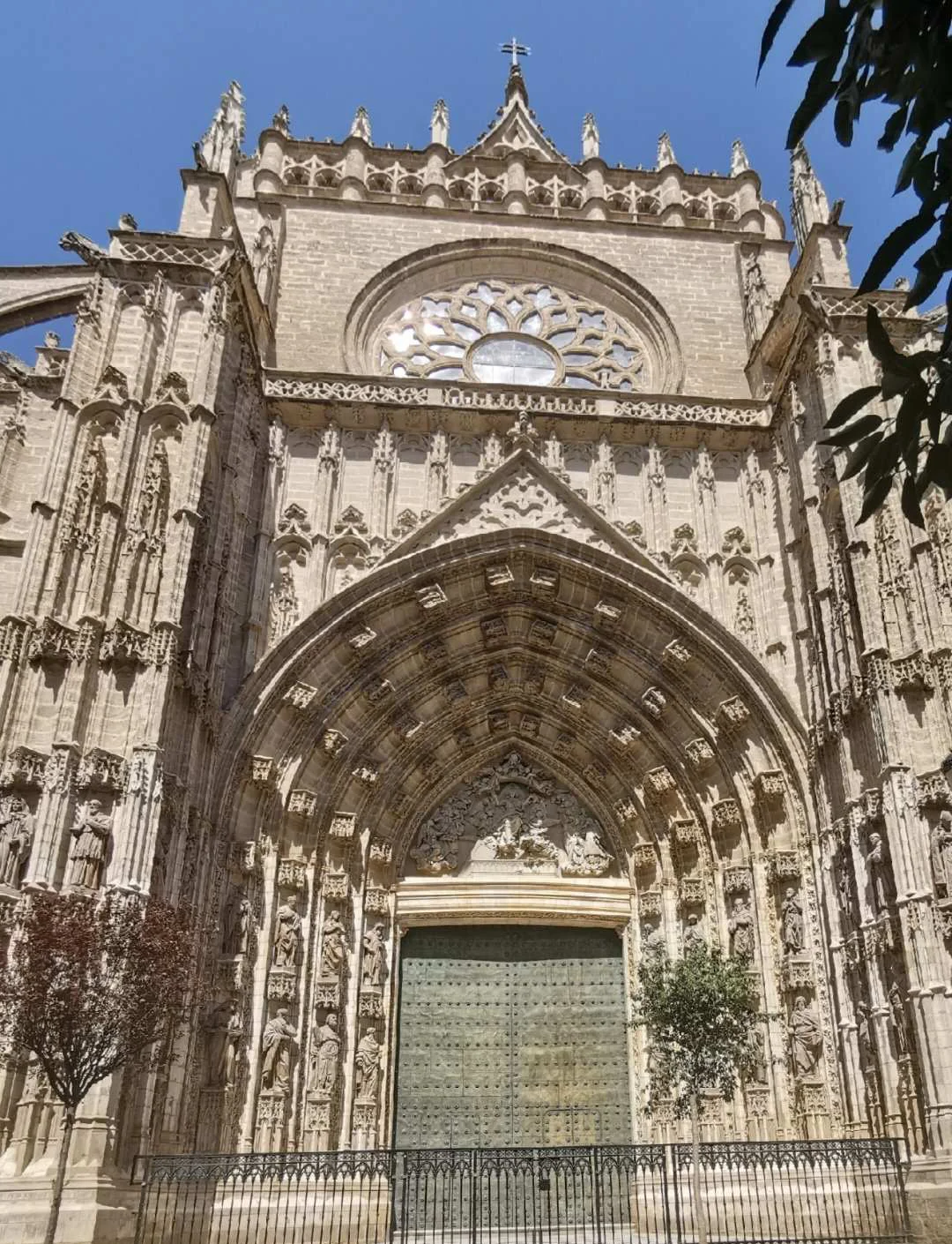 塞维利亚(塞维利亚大教堂简介)-第1张图片