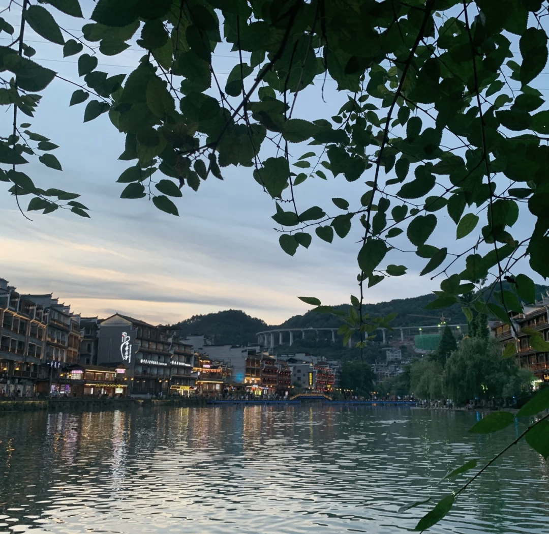 凤凰古城三日游(凤凰古城三日游多少钱)-第3张图片